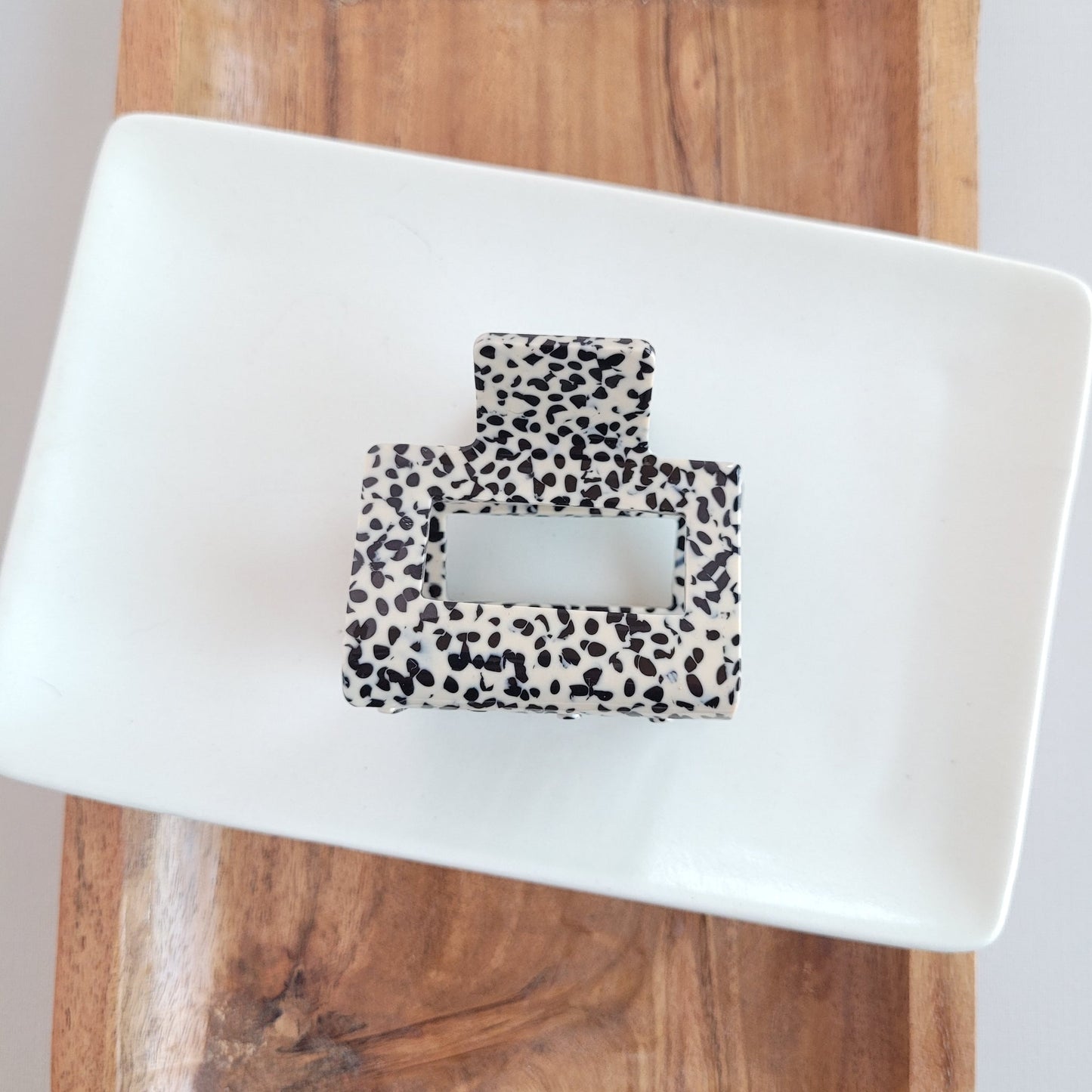 Carly Hair Claw -Medium hair claw