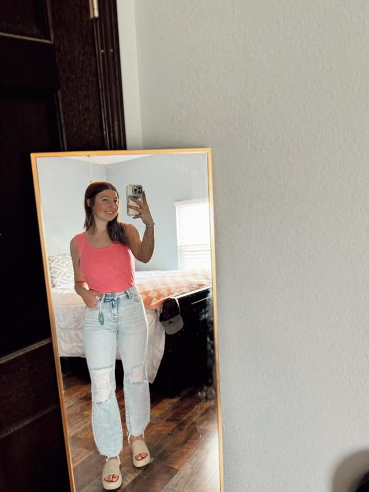 Hailey Distressed Crop Jeans