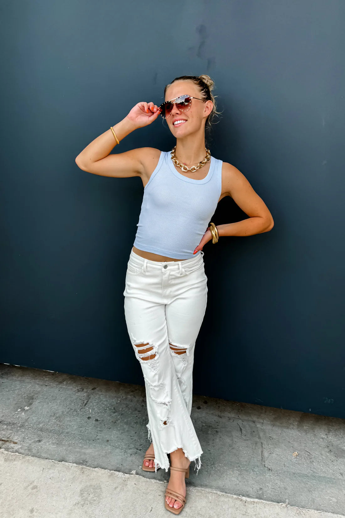 WHITE URBAN DISTRESSED CROP JEAN