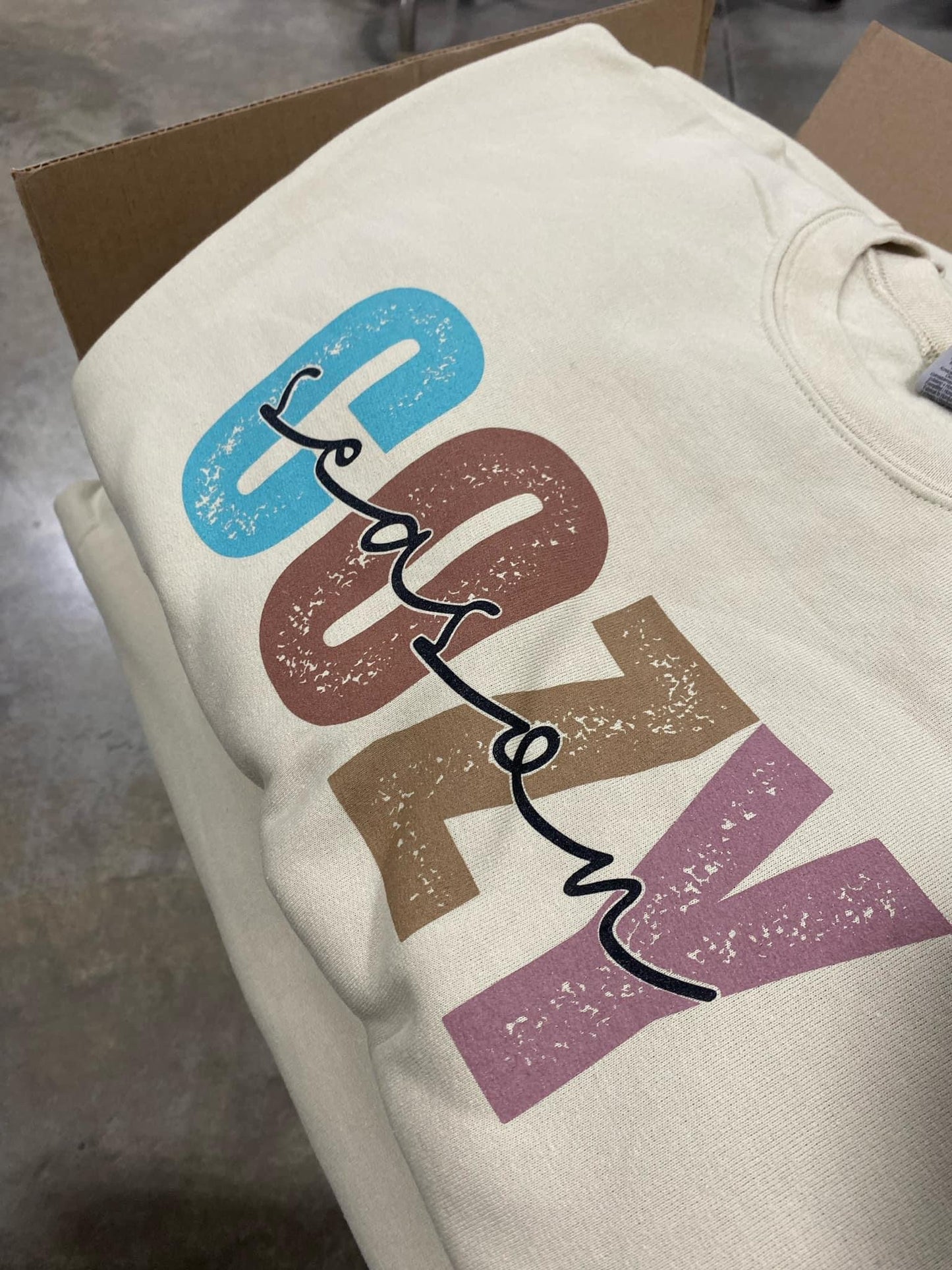 COZY SEASON CREWNECK SWEATSHIRT