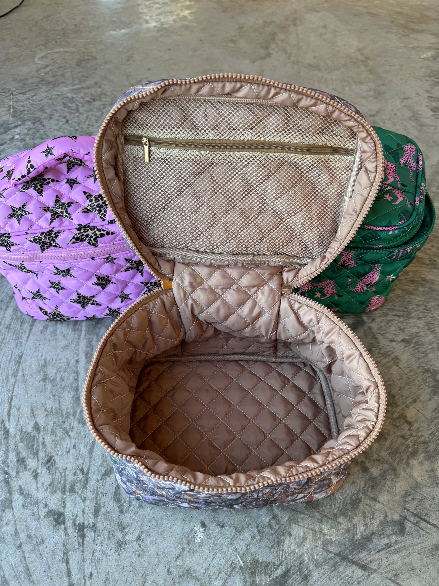 PREORDER- CAMO QUILTED PUFFER MAKEUP BAG