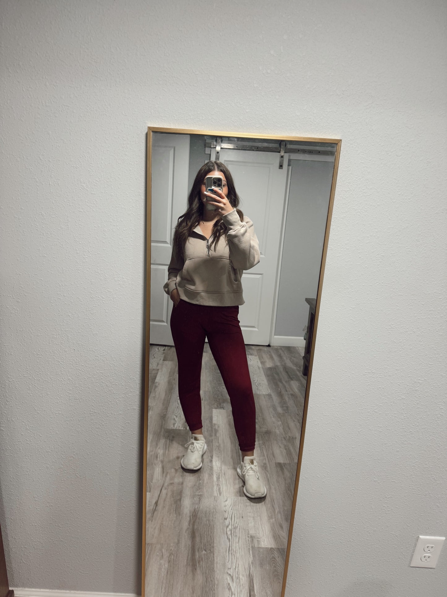 Slim Fit Activewear Joggers with Hidden Back Pocket: Burgundy