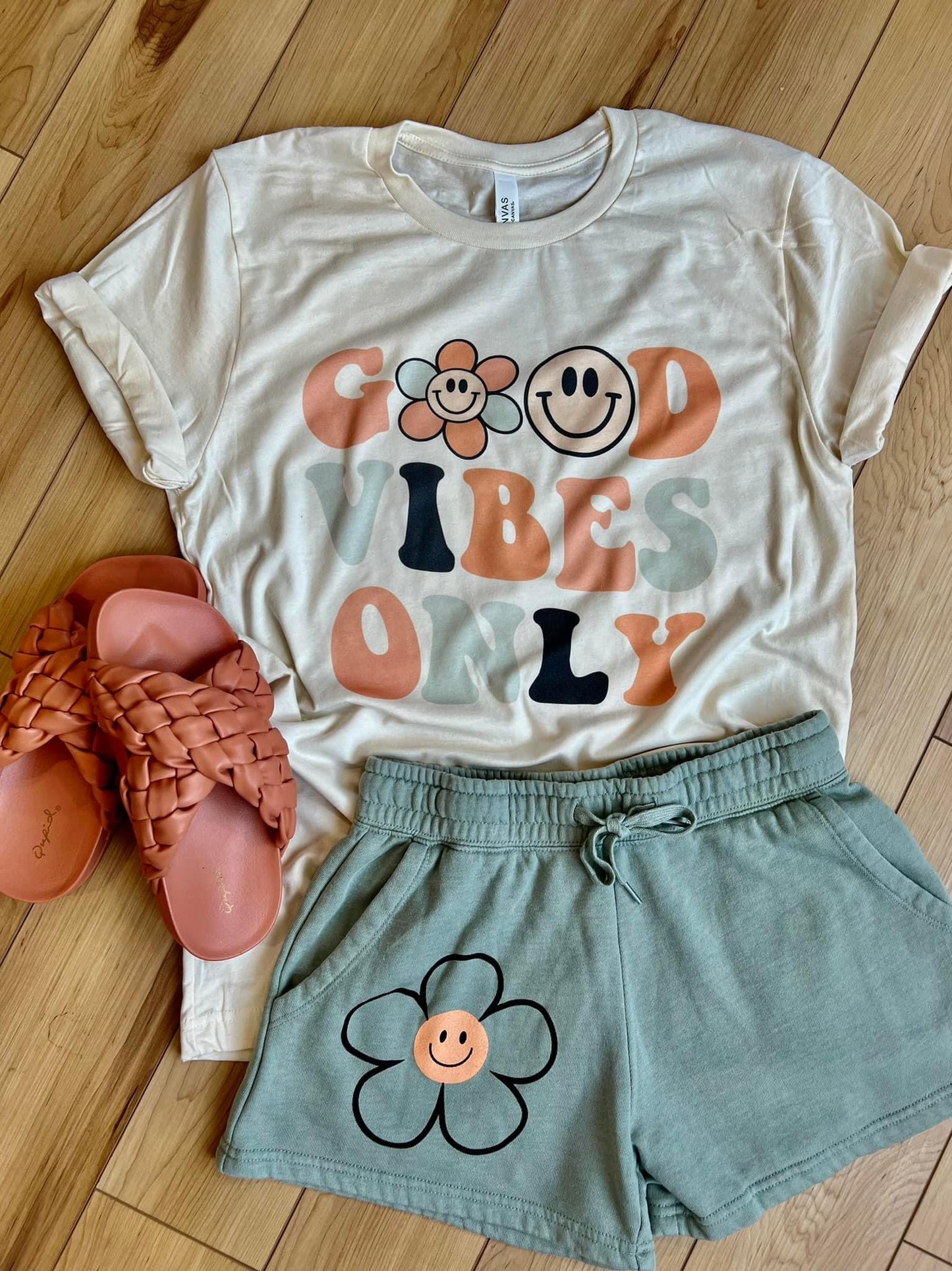 Good vibes tee