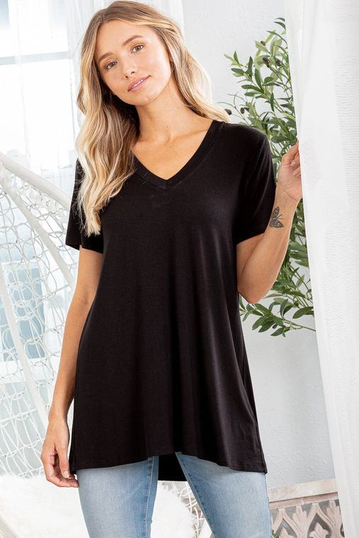 SOLID BLACK TEE