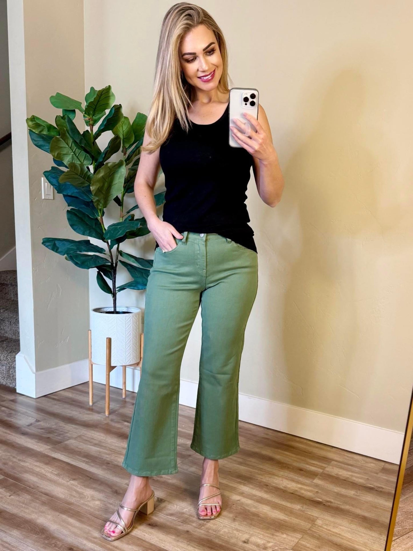 Hi-Rise Garment-Dyed Cropped Wide Leg Jeans - Green