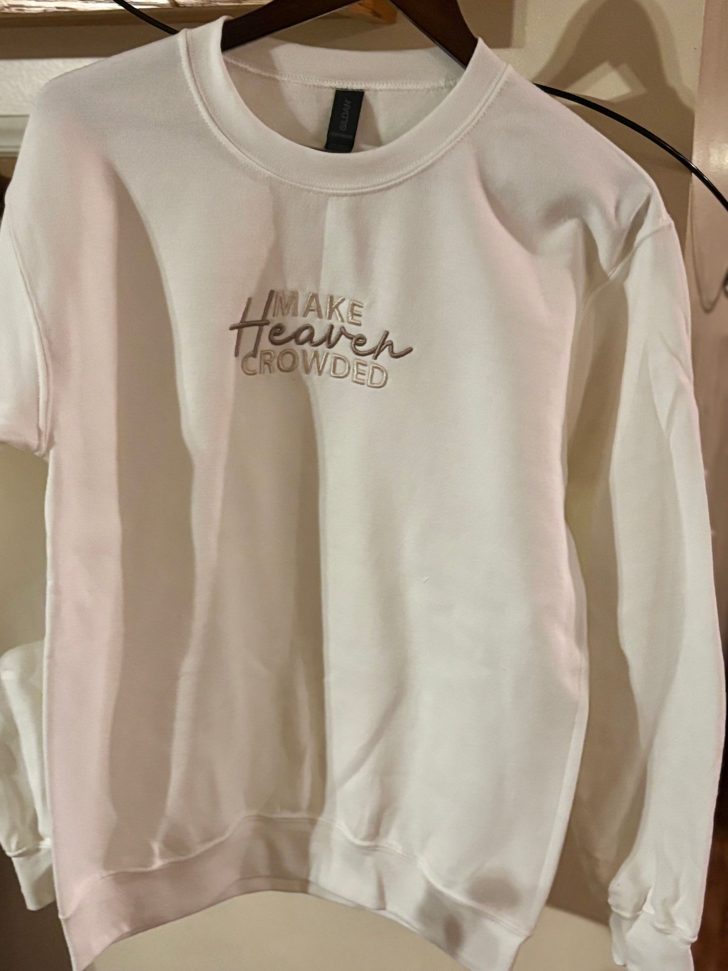 Make Heaven Crowded Embroidered Sweatshirt: White