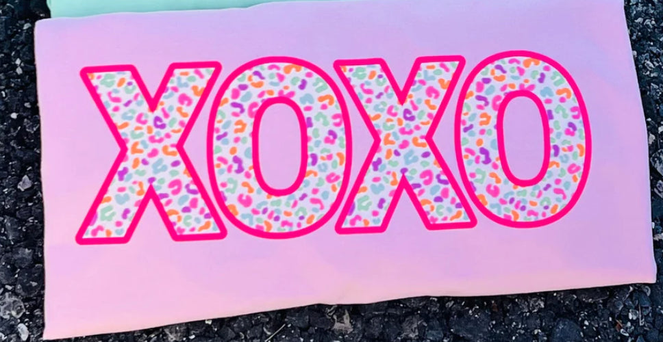 Pink XOXO Leopard Tee