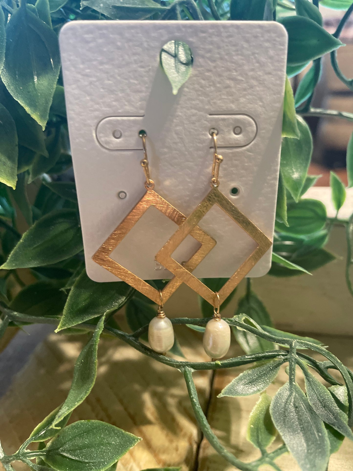 Drop Pearl Allie Earrings