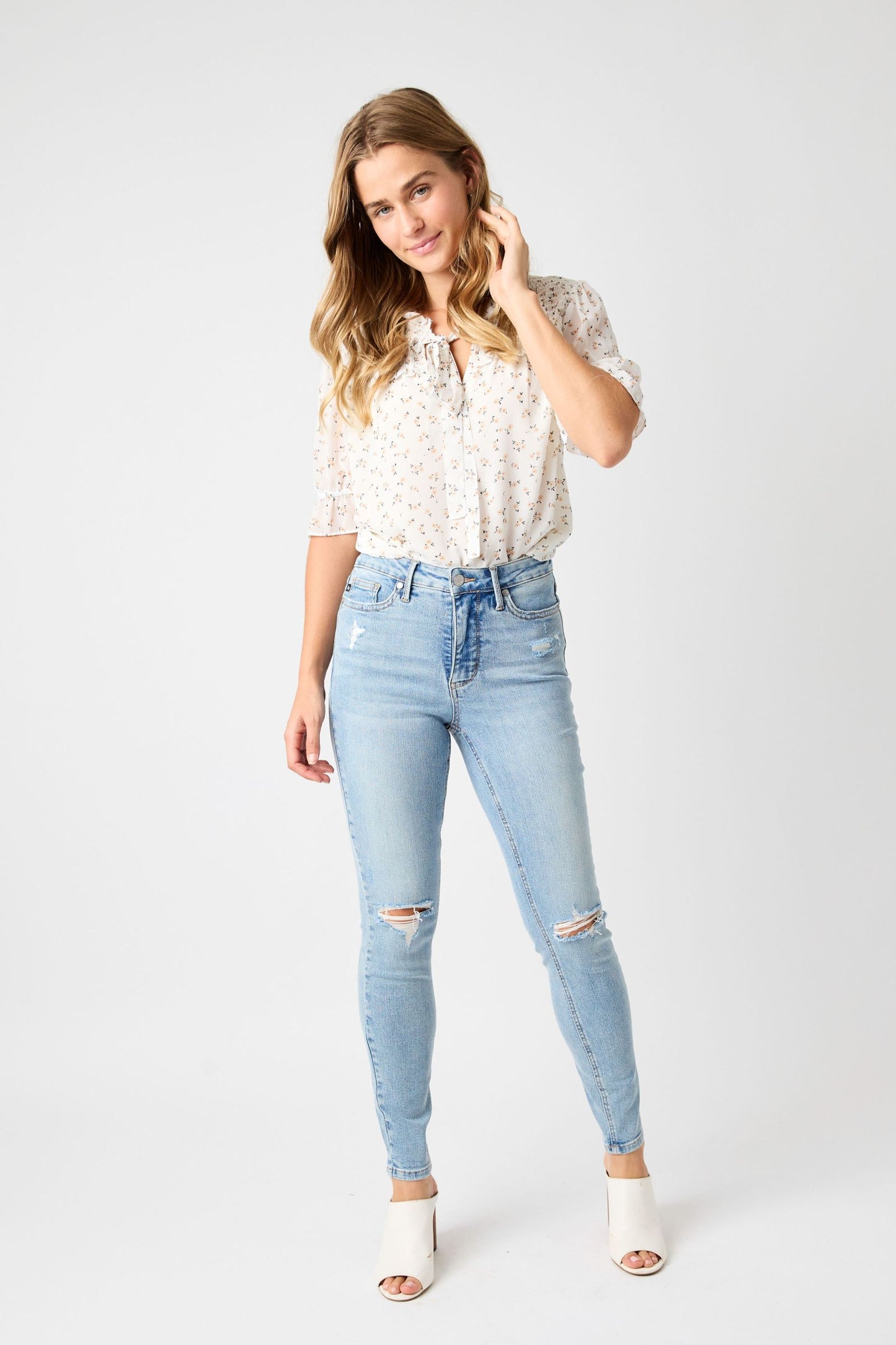 Judy Blue Mid Rise Tummy Control Skinny Jeans