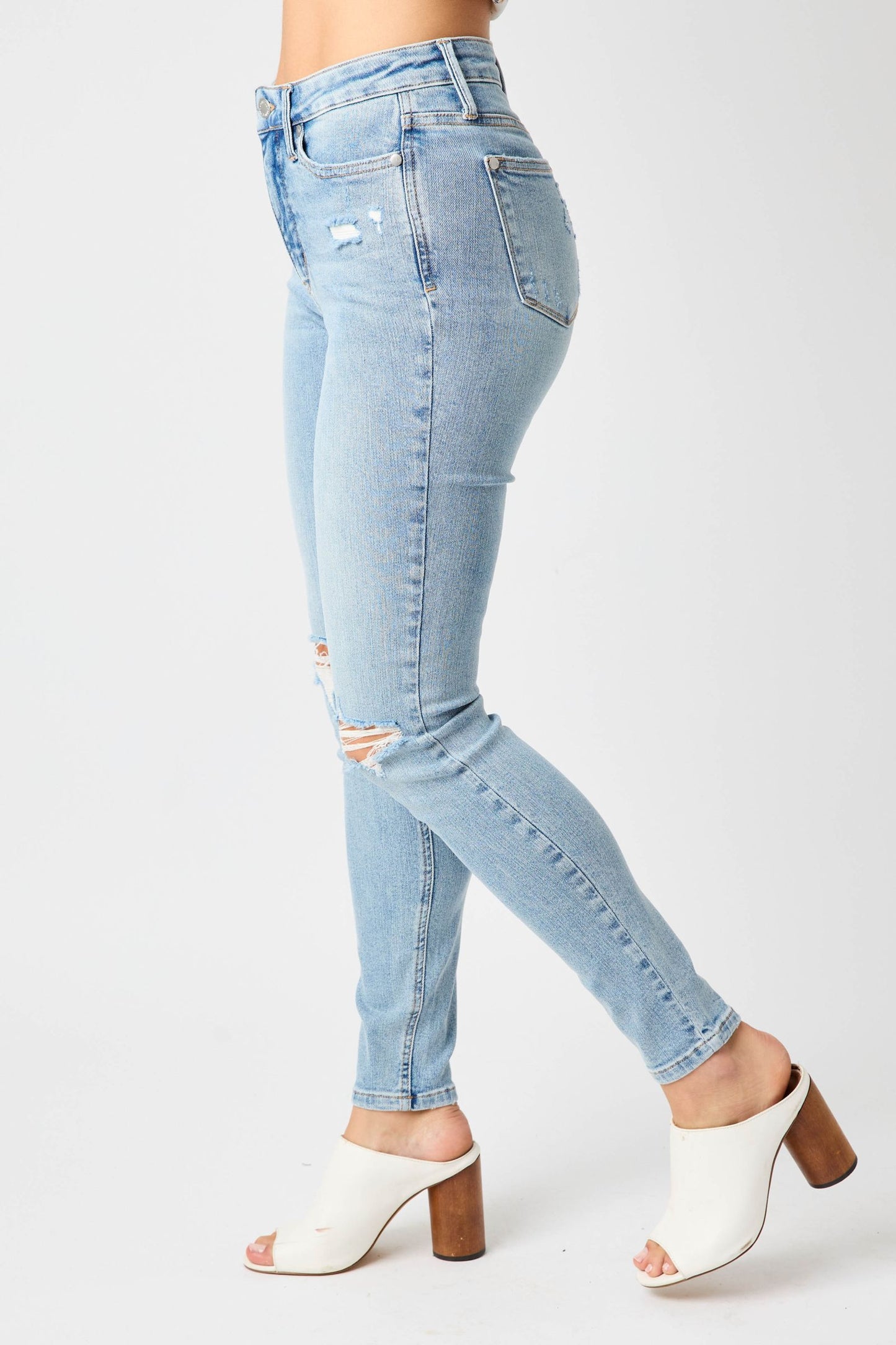 Judy Blue Mid Rise Tummy Control Skinny Jeans