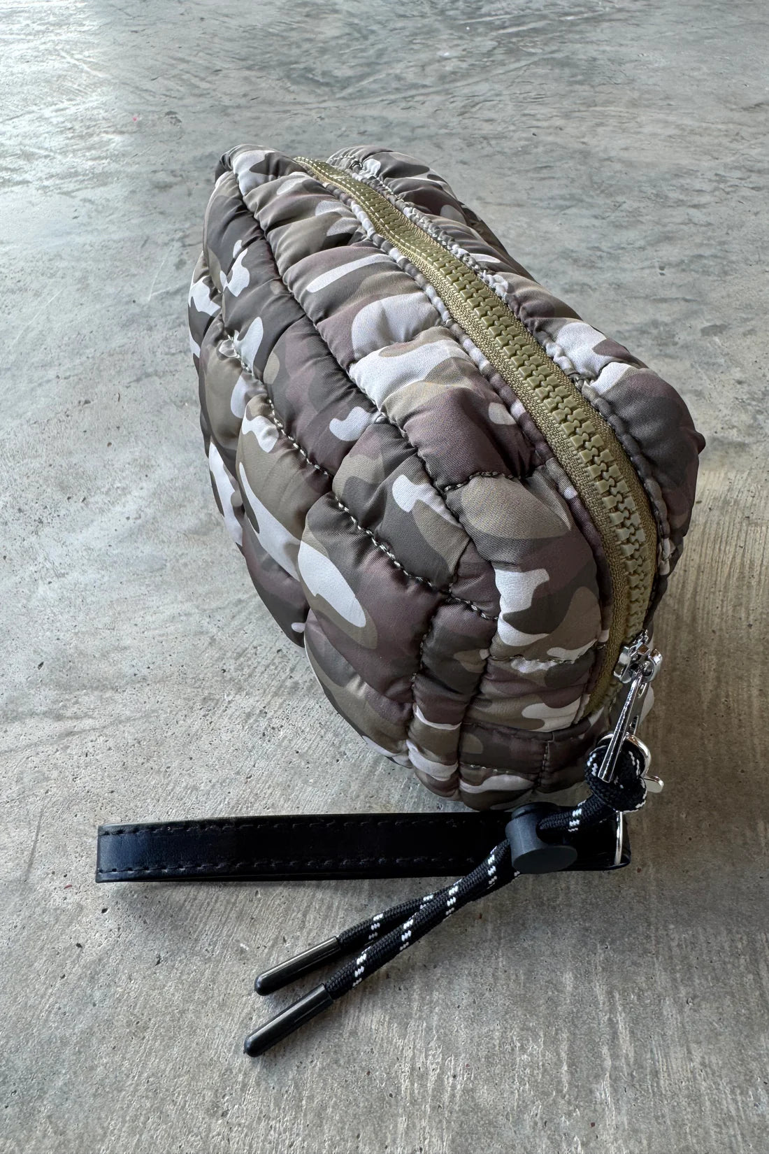 MINI PUFF CLUTCH BAG