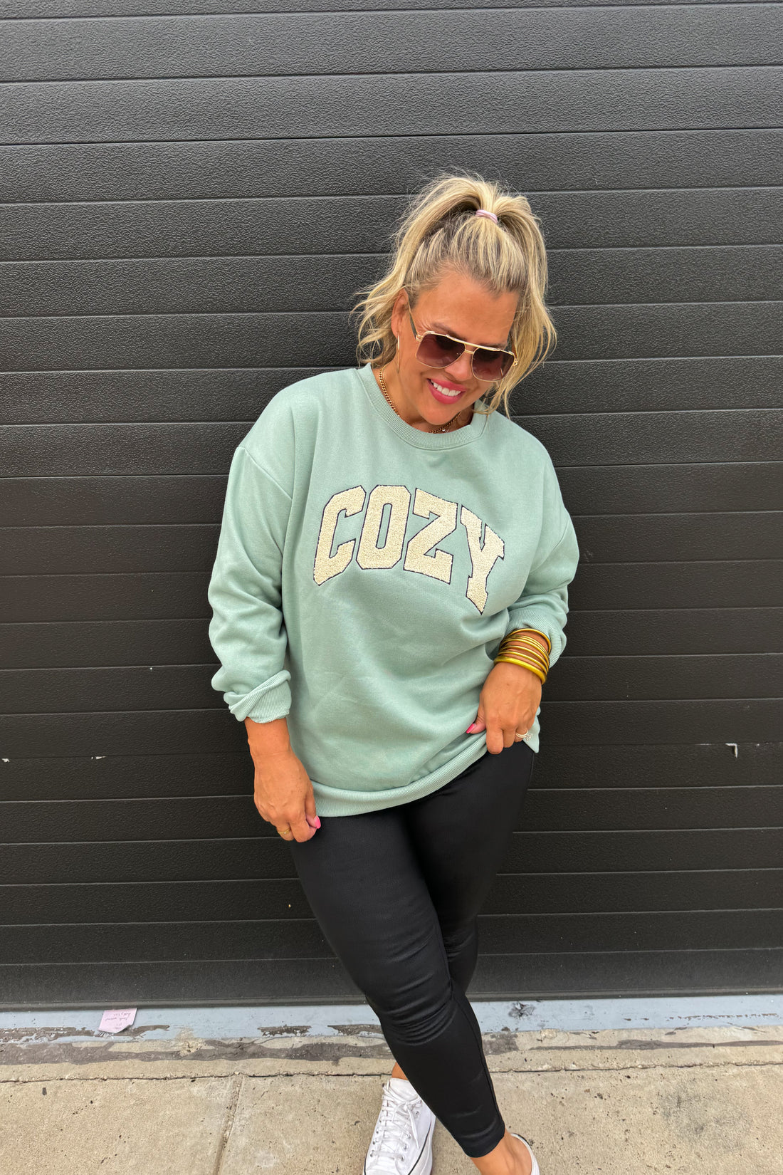 Cozy SHERPA LETTER EMBROIDERED SWEATSHRIT