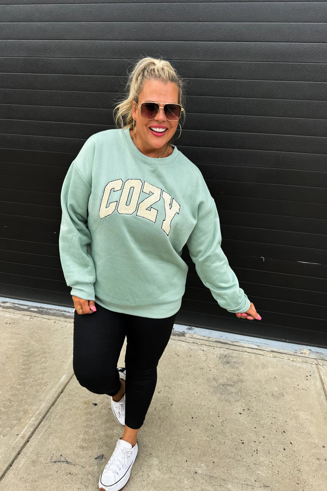 Cozy SHERPA LETTER EMBROIDERED SWEATSHRIT