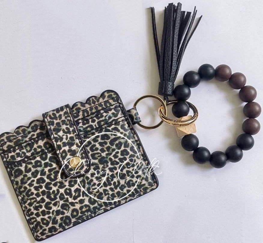 Wristlet Keychain Wallet w/ Silicone Beads & Tassel - Leo