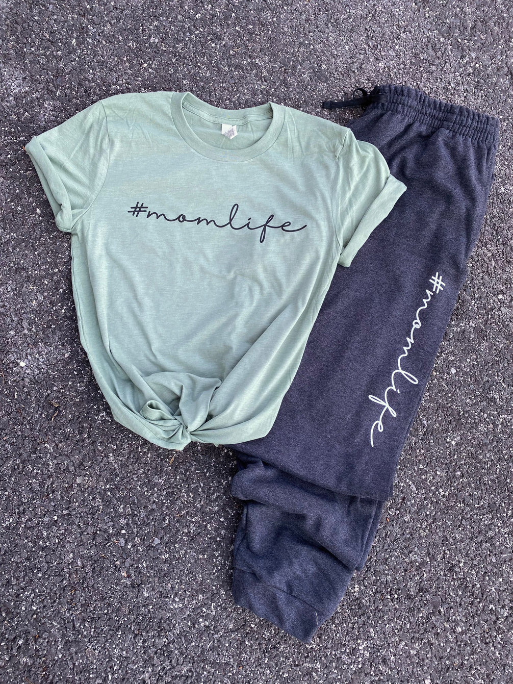 #Momlife tee