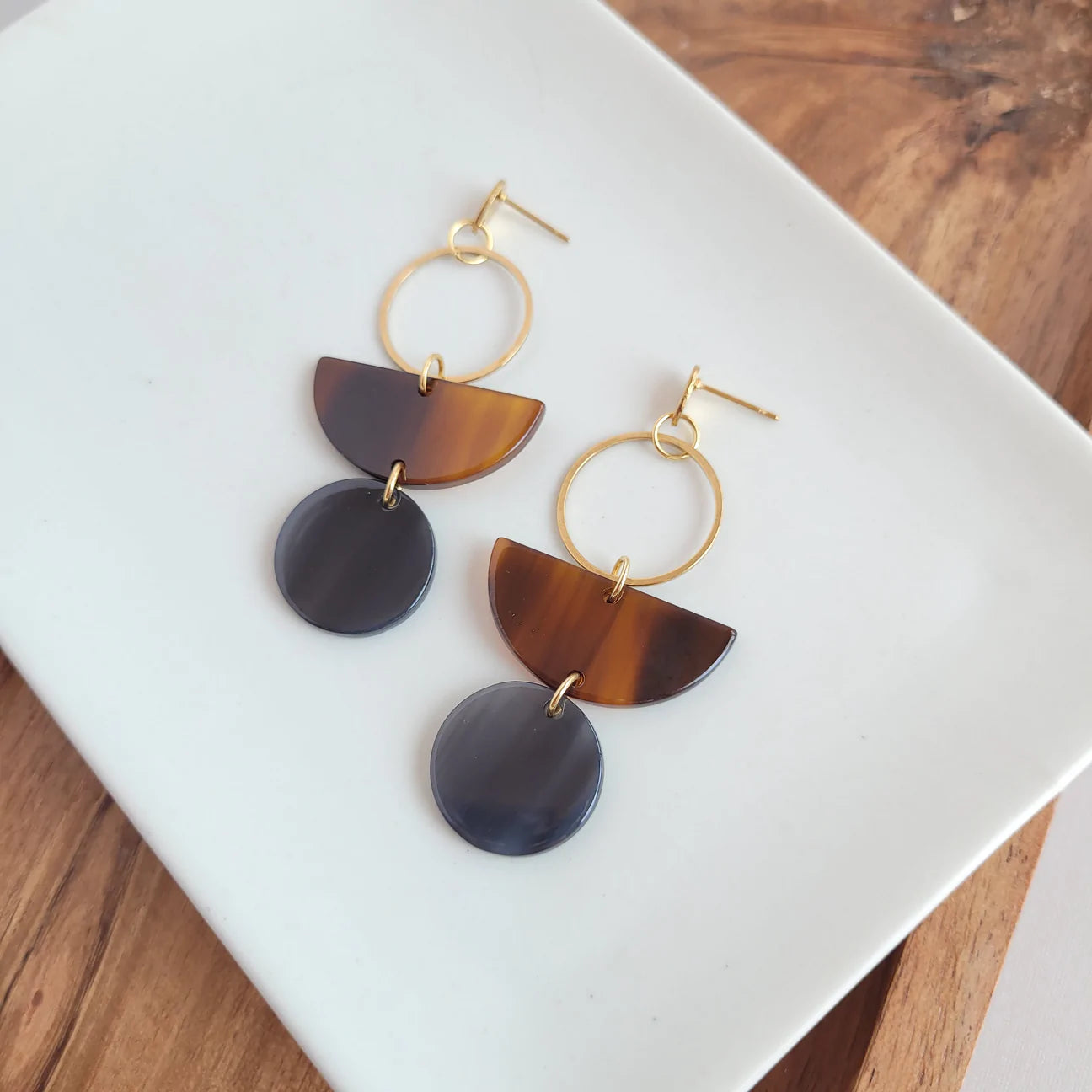 Wren Earrings - Black and Walnut