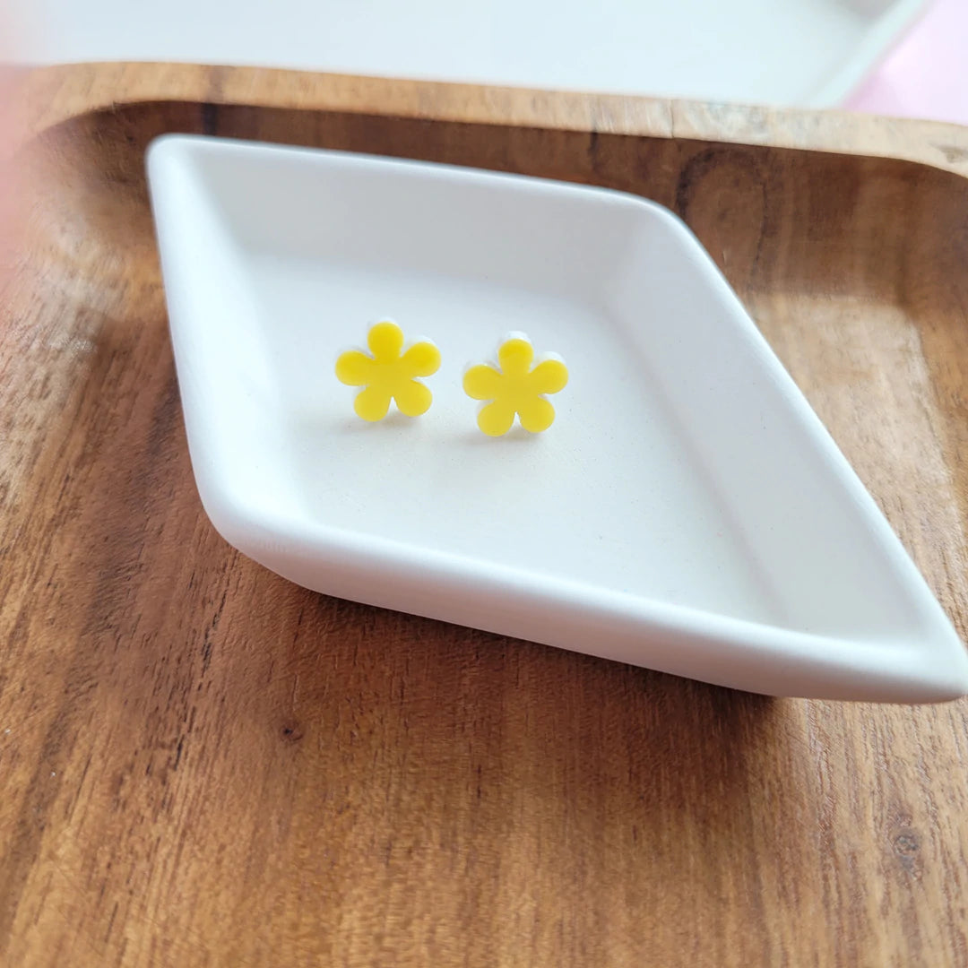 Flower Studs - Sunshine yellow