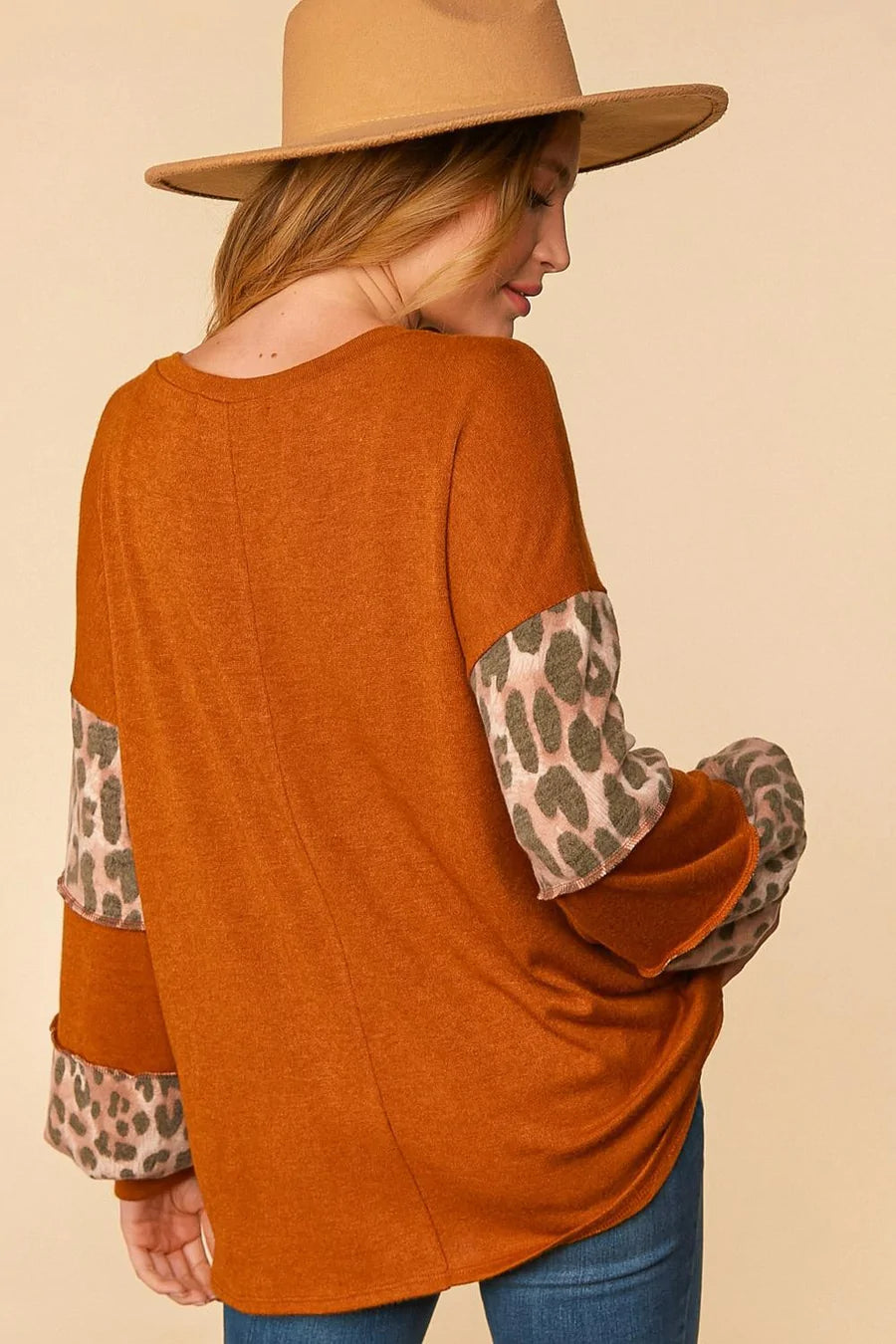 RUST & TAUPE ANIMAL PRINT BUBBLE SLEEVE SWEATER TOP