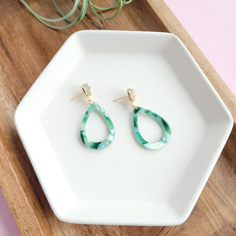 Tara Earrings- Fern Green / Lightweight Dainty Dangle Earring