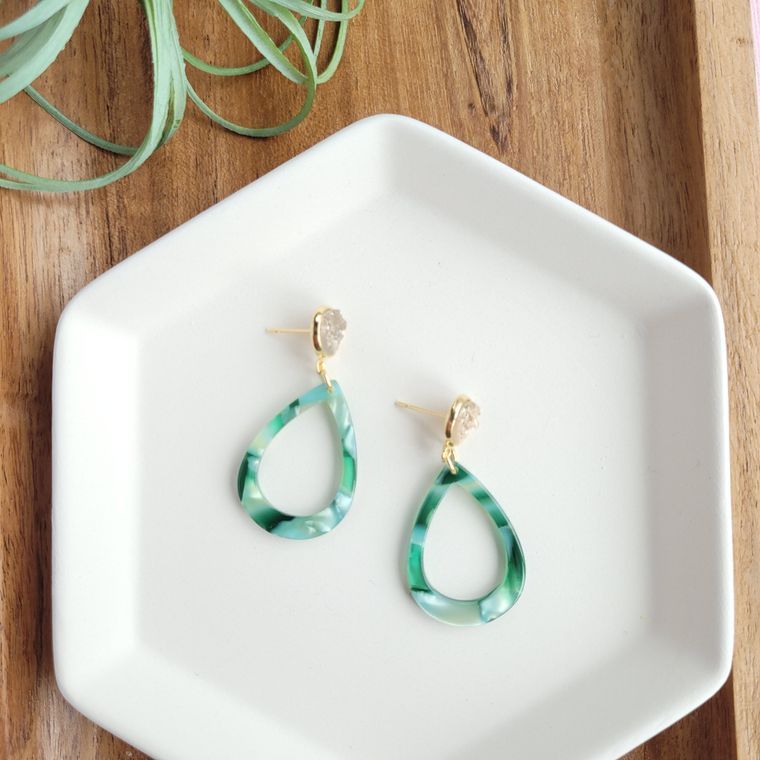 Tara Earrings- Fern Green / Lightweight Dainty Dangle Earring