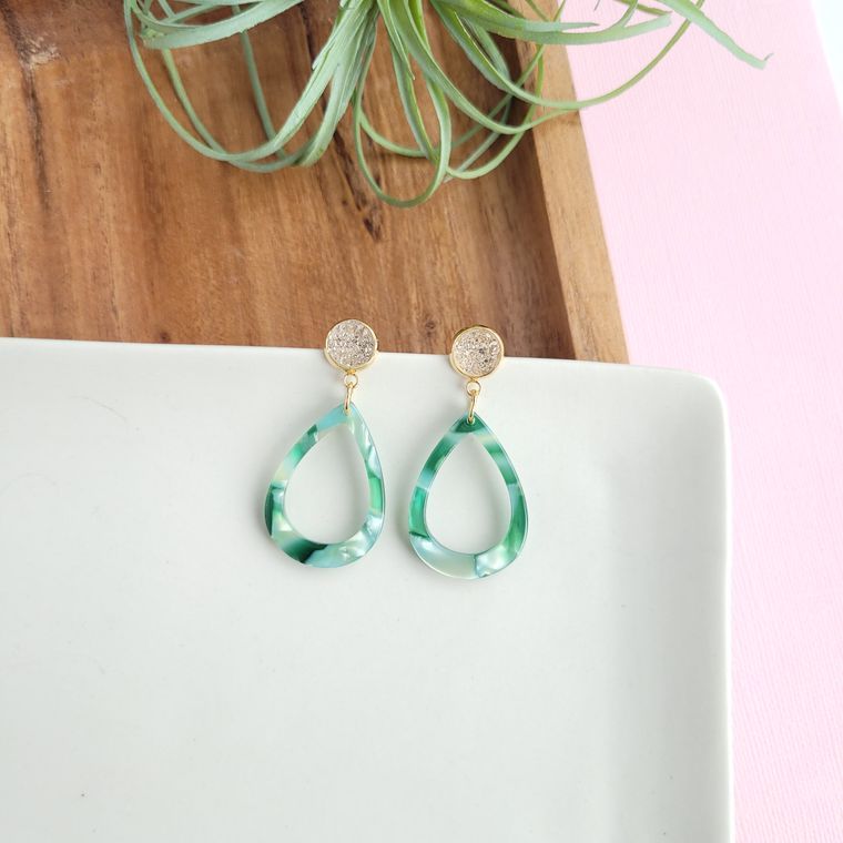 Tara Earrings- Fern Green / Lightweight Dainty Dangle Earring