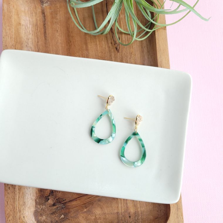 Tara Earrings- Fern Green / Lightweight Dainty Dangle Earring