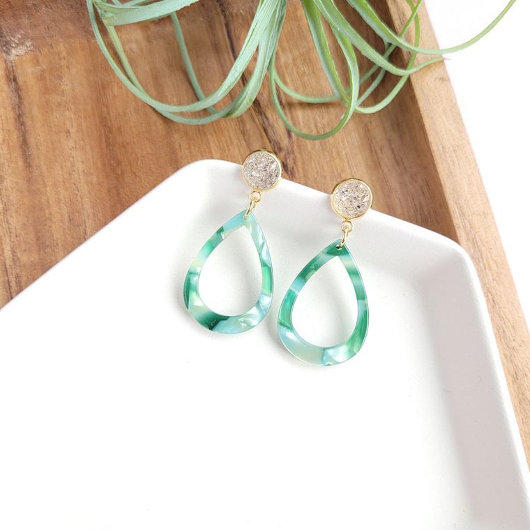 Tara Earrings- Fern Green / Lightweight Dainty Dangle Earring