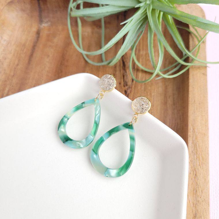 Tara Earrings- Fern Green / Lightweight Dainty Dangle Earring